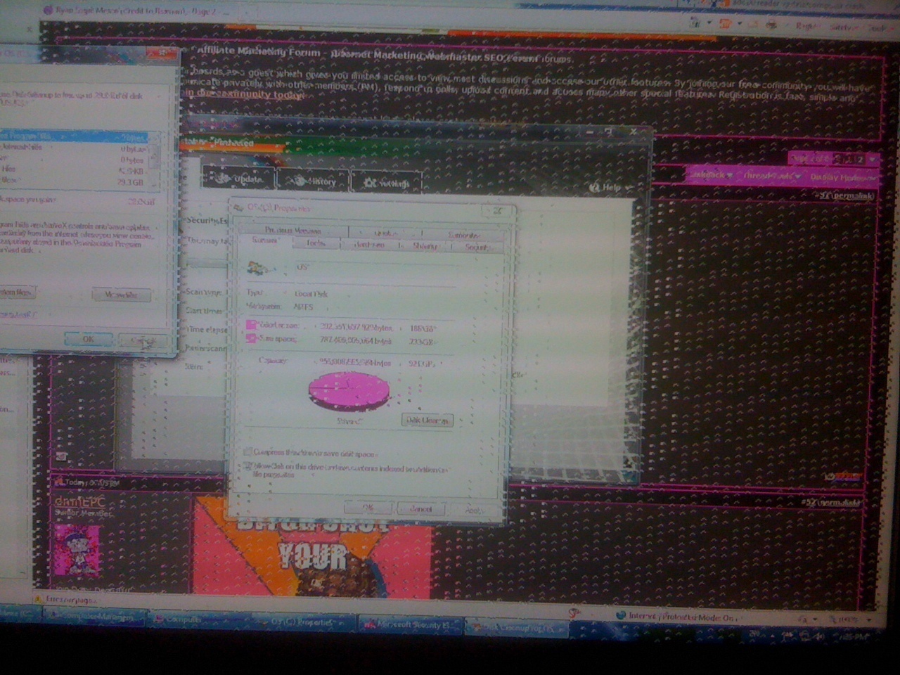 Pixelated Screen and Unexpected Crash - Windows 7 - Picture - Image - Photo